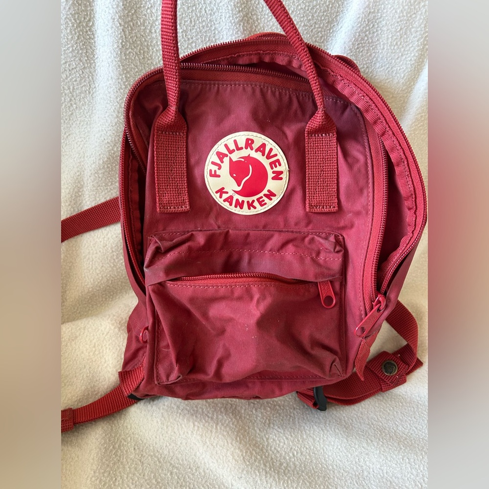 Fjällräven Red Mini Backpack
